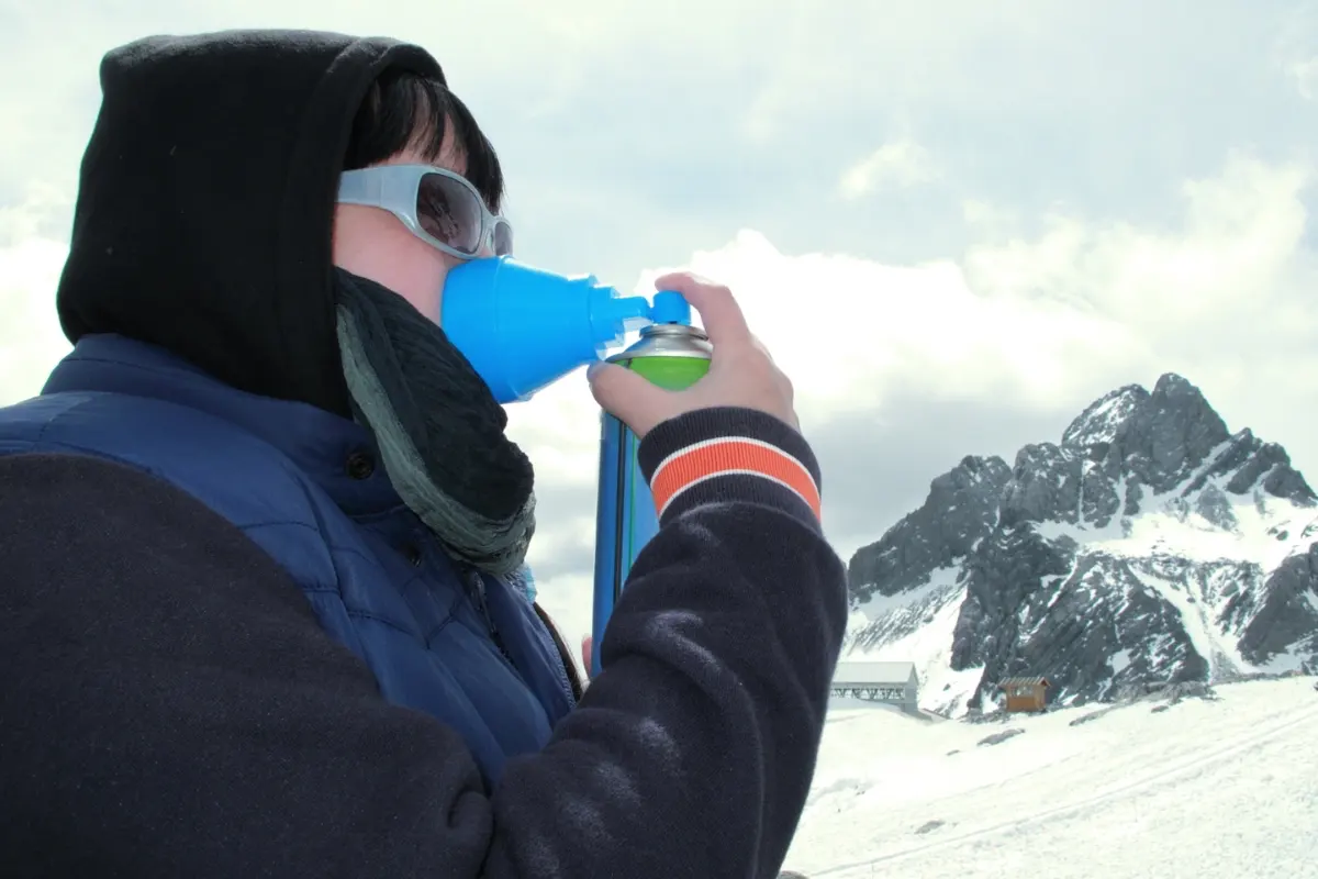 Young boy with oxygen Peru with Exploor Peru