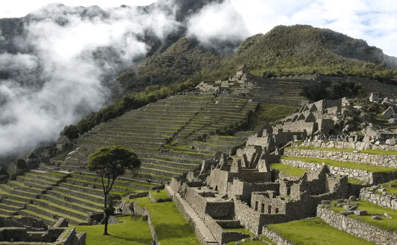 machu picchu ruins 
