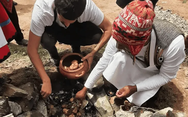 Pachamanca earth cooking Misminay community Peru - Misminay Community Exploor Peru