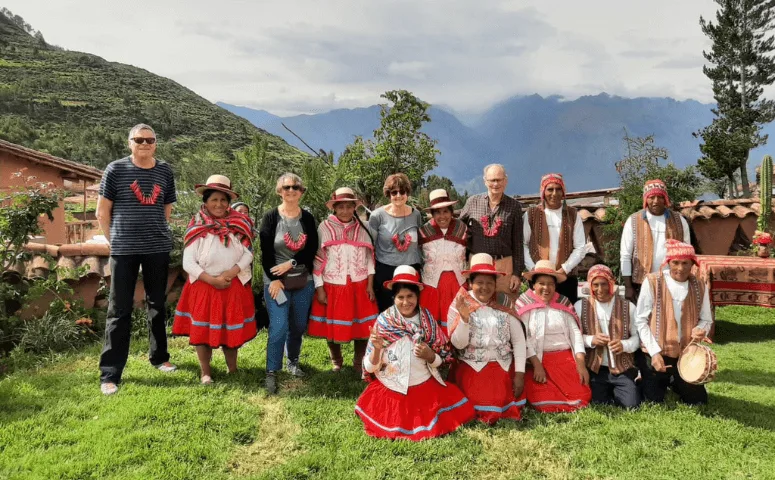 Misminay locals with travelers Sacred Valley community tourism Peru - Misminay Guide with Exploor Peru